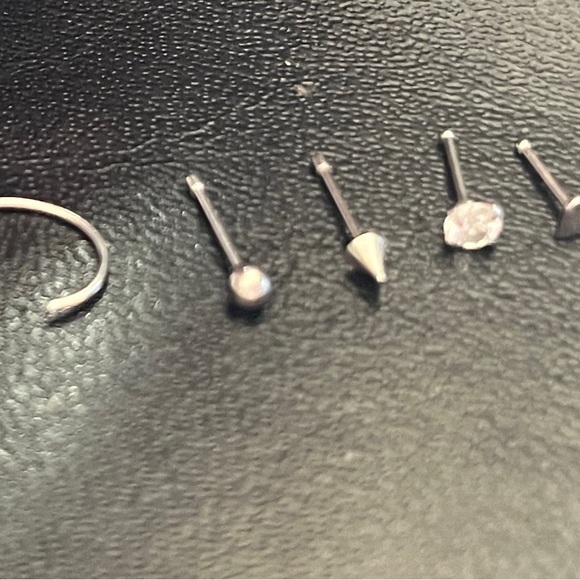 Body piercing Nose 9 total - Picture 4 of 4